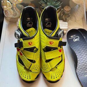 Pearl Izumi Neon Cycling Shoes